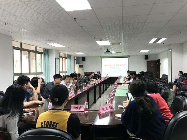 台湾菁英代表团来访我校1_副本.jpg